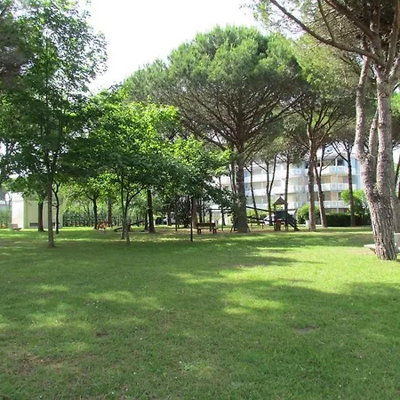 Villaggio Olimpia - With Pool 아파트 *